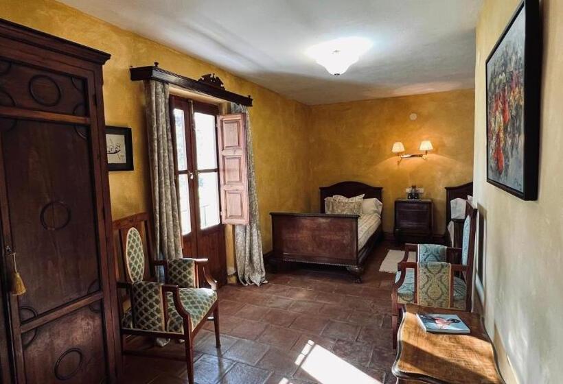 Bed and Breakfast Cortijo El Pino Retreat