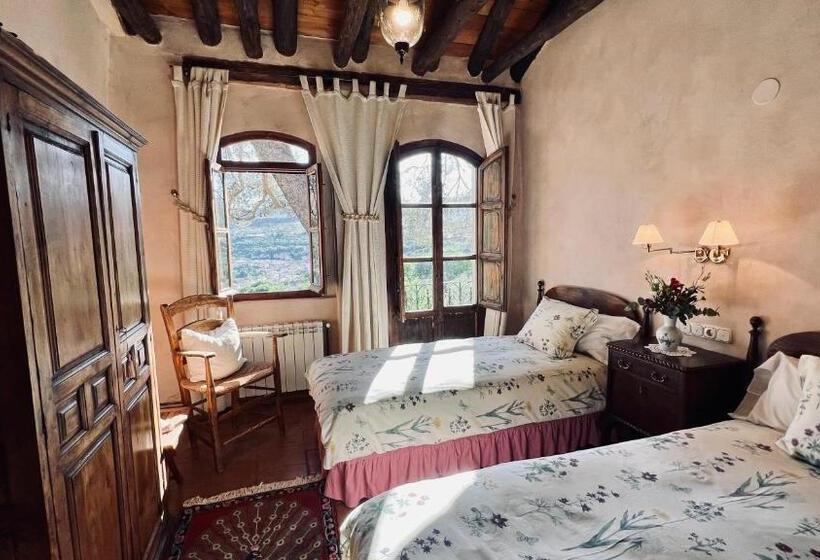 Bed and Breakfast Cortijo El Pino Retreat