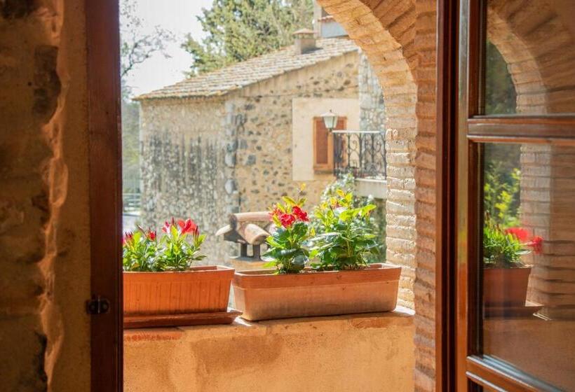 مبيت وإفطار Mas Camins