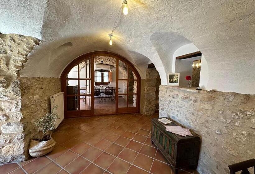 مبيت وإفطار Mas Camins