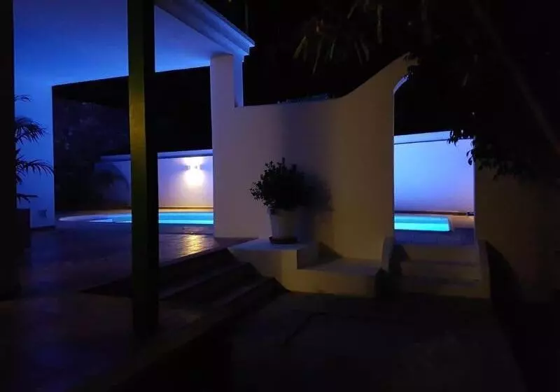 تختخواب و صبحانه Timanfaya Casa Rural