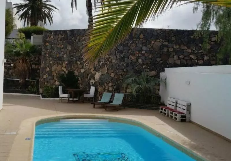 تختخواب و صبحانه Timanfaya Casa Rural