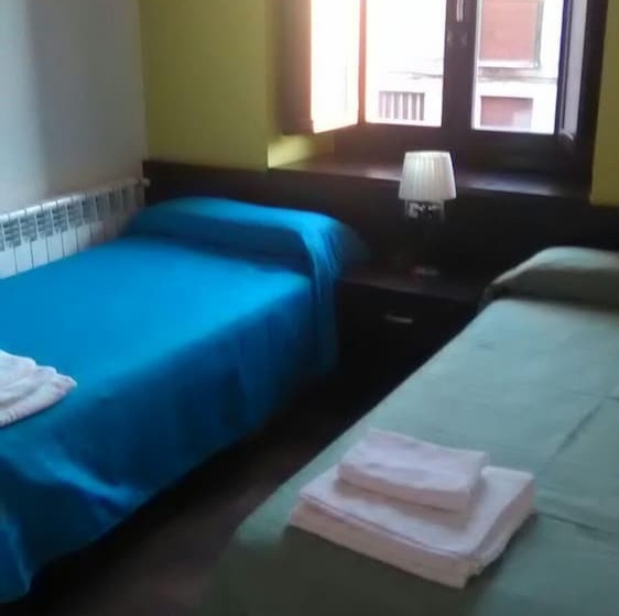 El Albergue Covaleda   Hostel