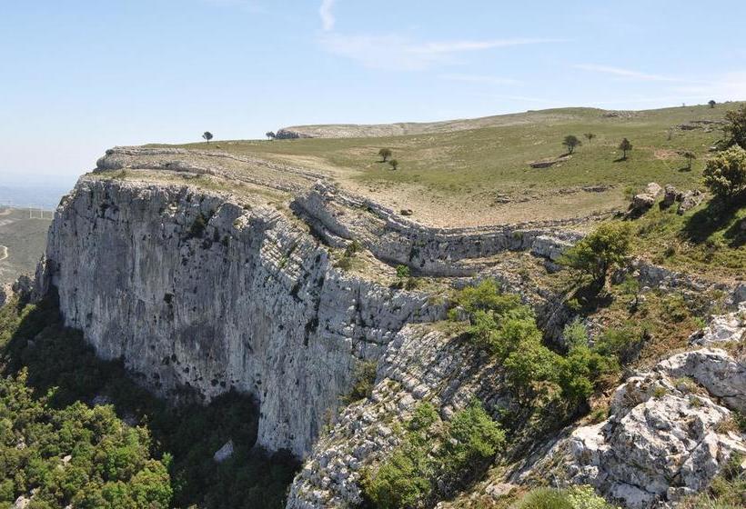 هتل Aire De Colldejou