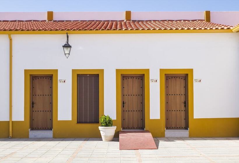 فندق Bodega El Moral