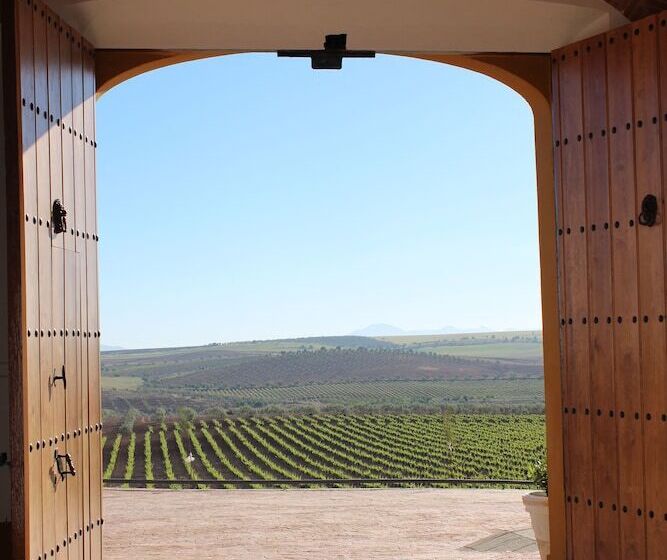 فندق Bodega El Moral