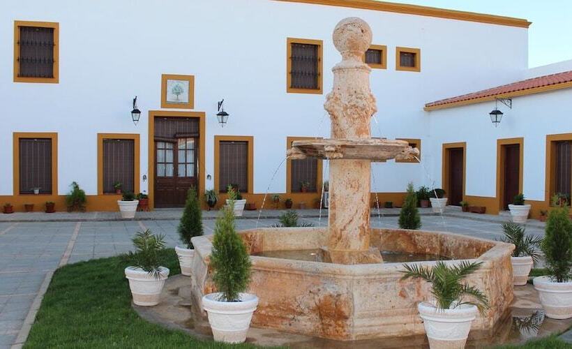 فندق Bodega El Moral