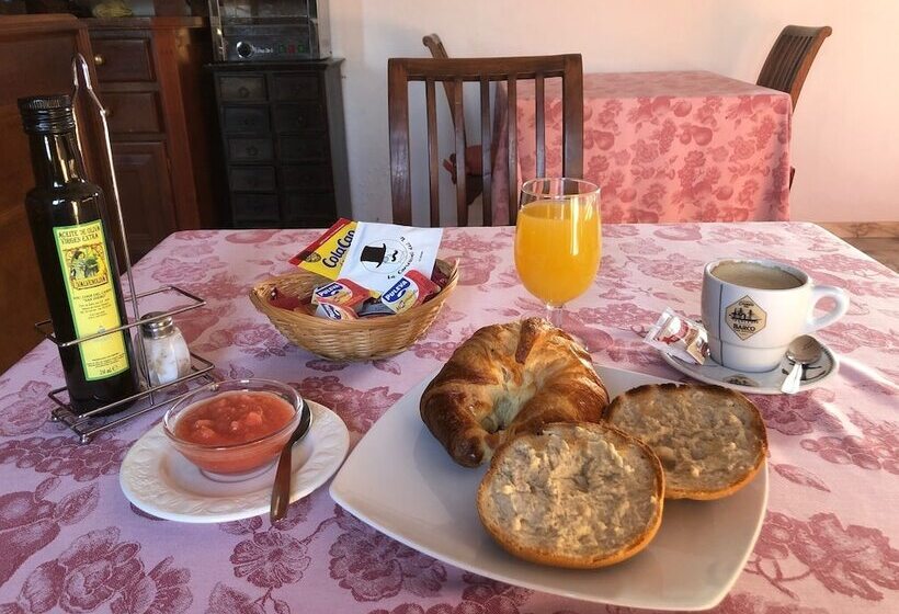 فندق Bodega El Moral