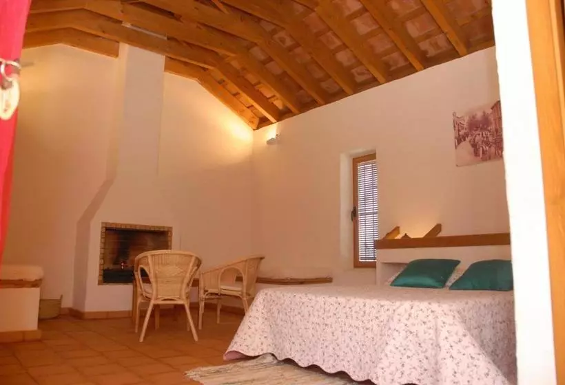 هتل Casa Rural La Quintería De Mora