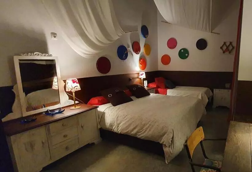 هاستل Barrio Boutik Hostal Long Stays