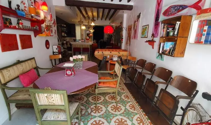 هاستل Barrio Boutik Hostal Long Stays