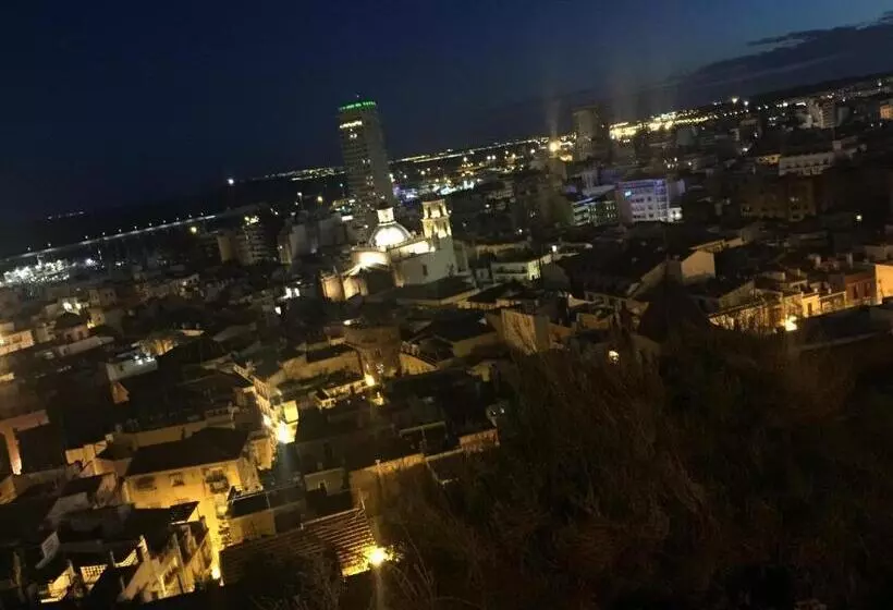 هاستل Barrio Boutik Hostal Long Stays