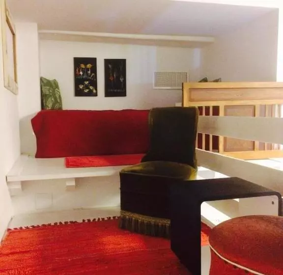 هاستل Barrio Boutik Hostal Long Stays