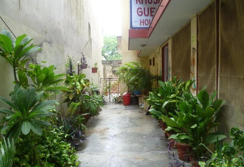 Bed and Breakfast Khushi Paying Guest House