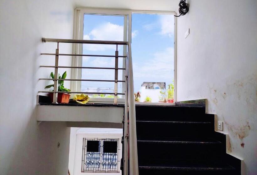 Bed and Breakfast Khushi Paying Guest House