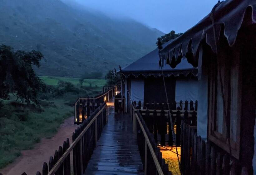 Foothill Pushkar Resort