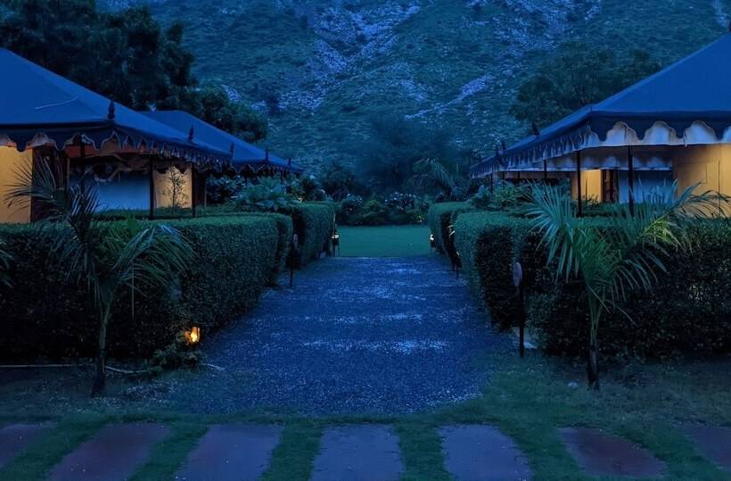 Foothill Pushkar Resort