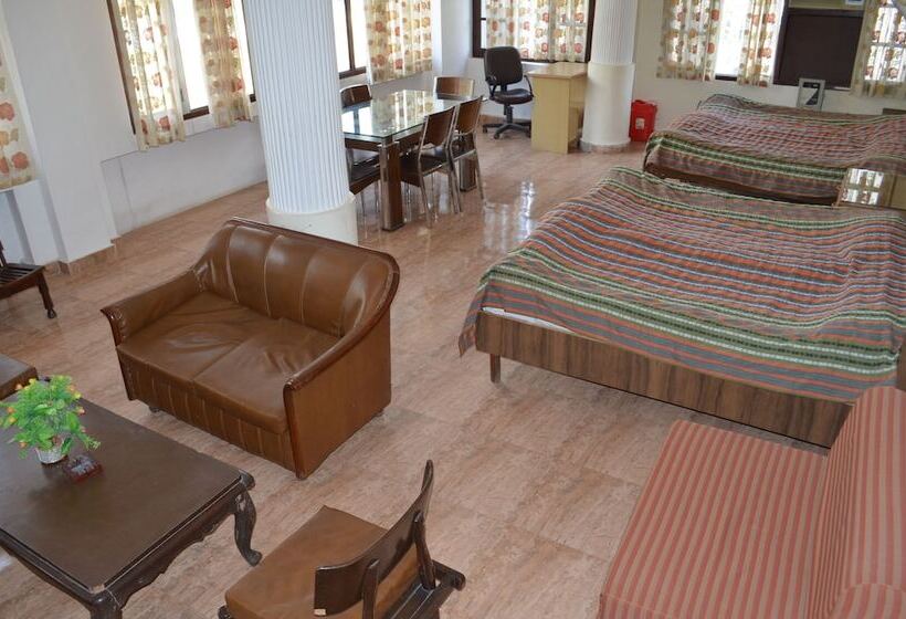 ホテル Centre Point Resorts And Club