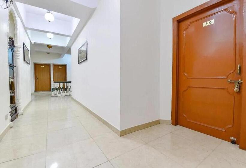 Hotelli Empire Palace