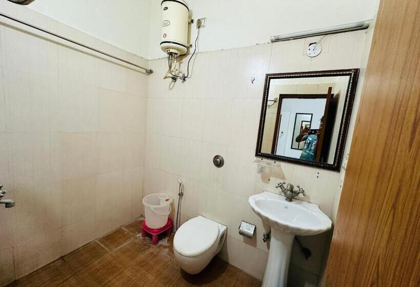 Hotelli Empire Palace