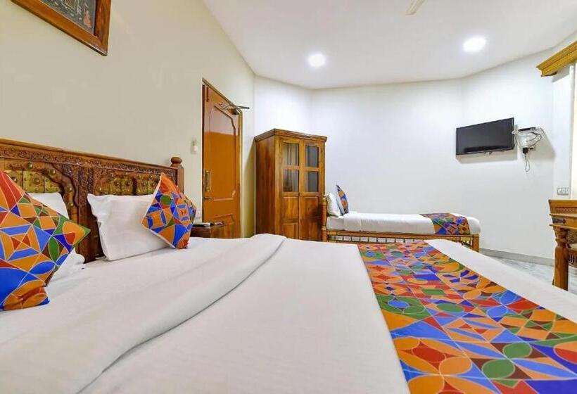 Hotelli Empire Palace