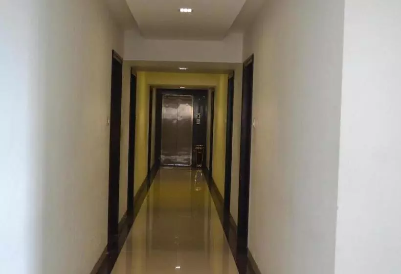 Hotelli Krishna Inn