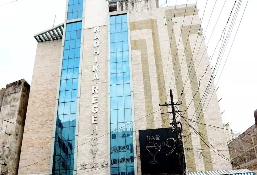 Hotelli Radhika Regency