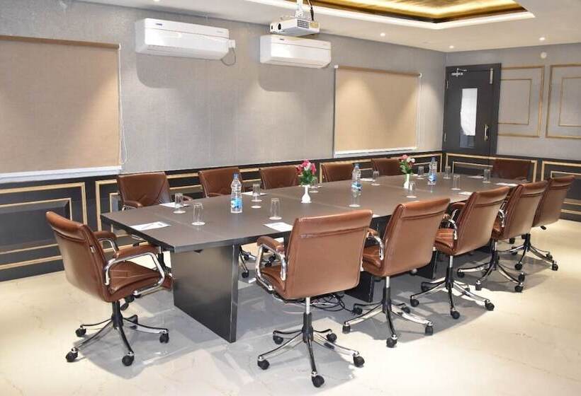 Hôtel Radhika Regency