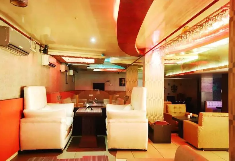 Hotelli Radhika Regency