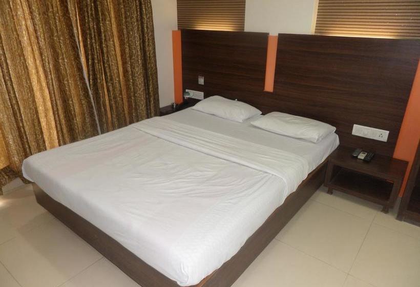 호텔 Risshi Residency