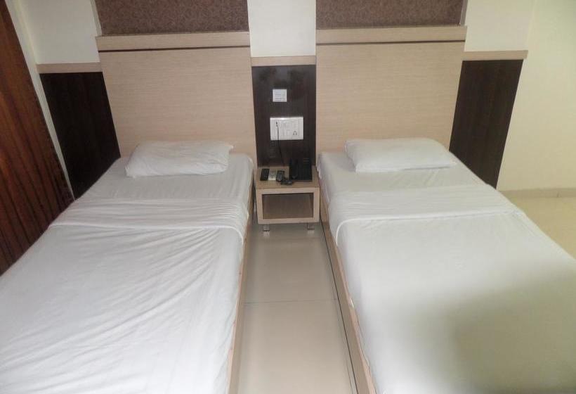 호텔 Risshi Residency