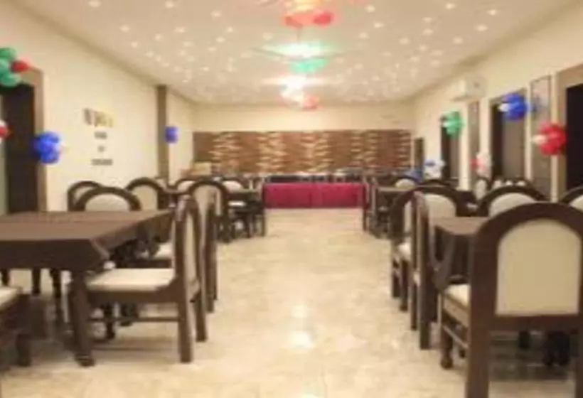 ホテル Surpin Palace