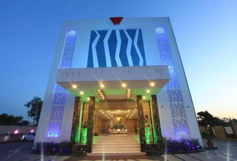 Wingston A Treehouse Hotel Goverdhan