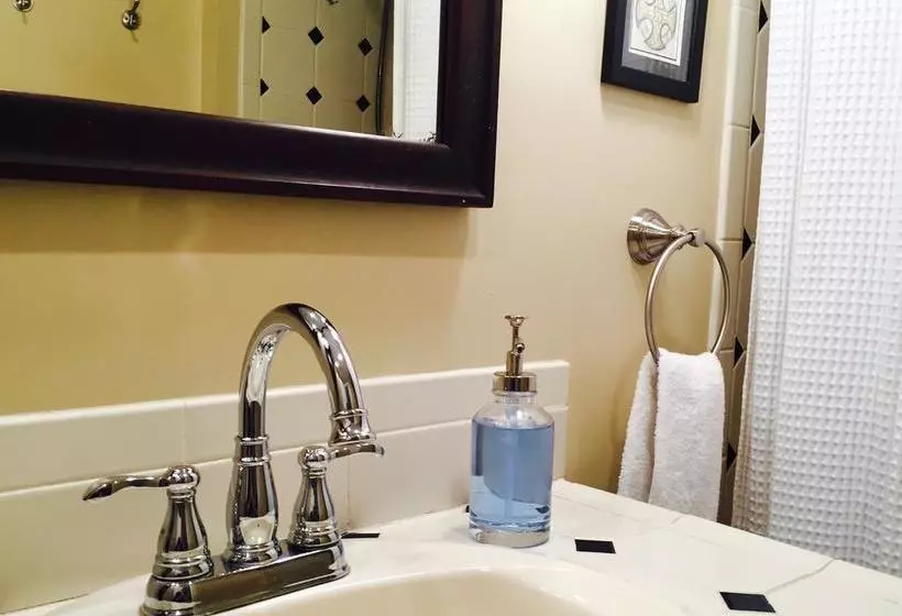 Aberdeen Stone Cottage B&b