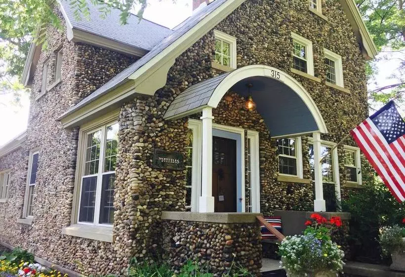 Aberdeen Stone Cottage B&b