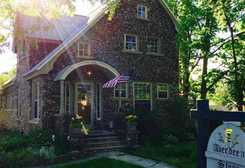 Aberdeen Stone Cottage B&b