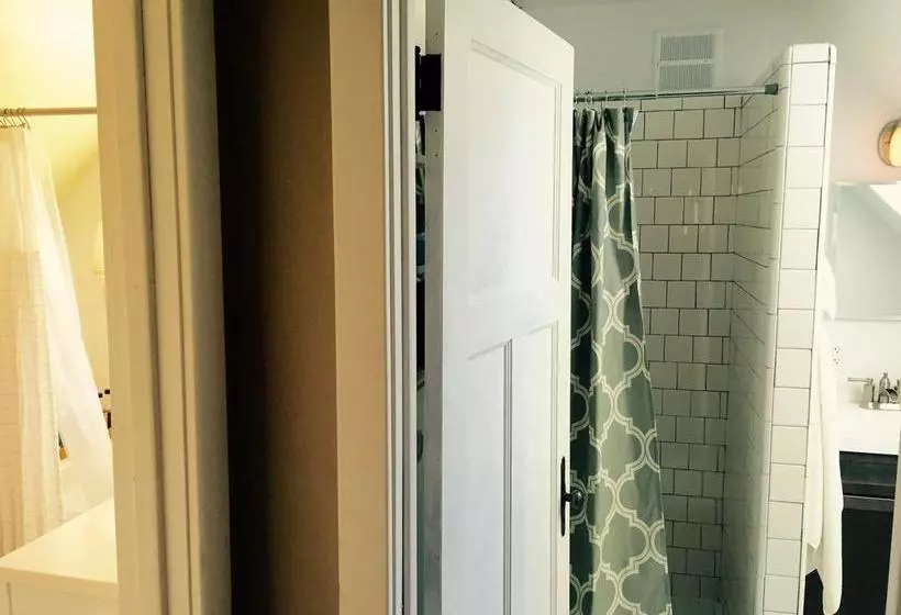 Aberdeen Stone Cottage B&b