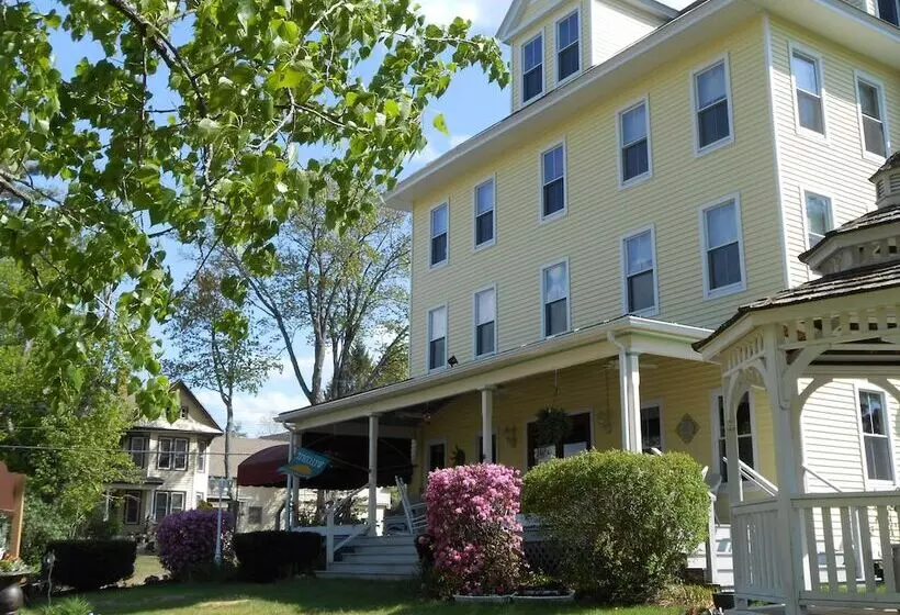 ベッドアンドブレックファースト Lakeview Inn