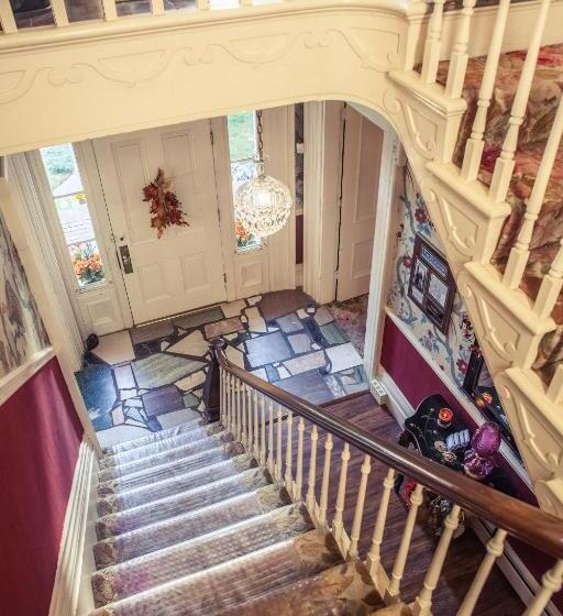 민박 Silver Heart Inn & Cottages