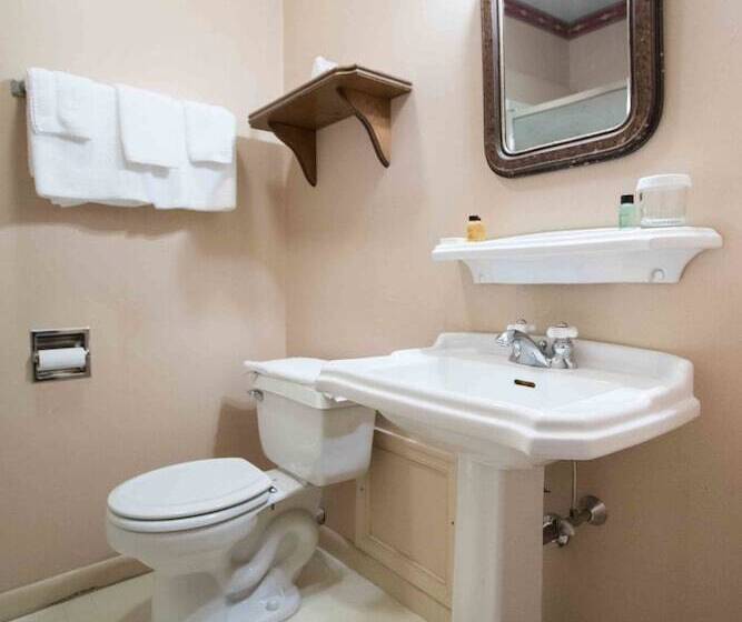 Bed and Breakfast The Globe Inn