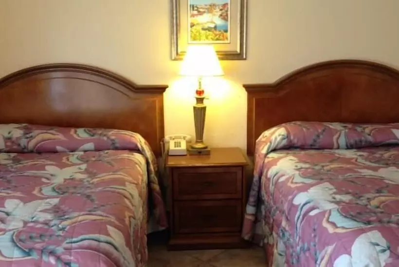 Cadillac Motel