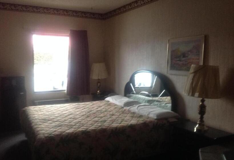 Отель Highway Inn