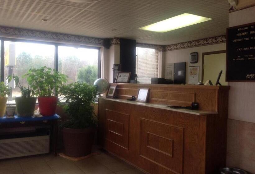 Отель Highway Inn