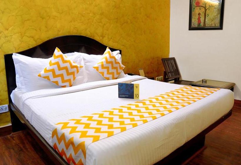 Hotel Panchsheel, The