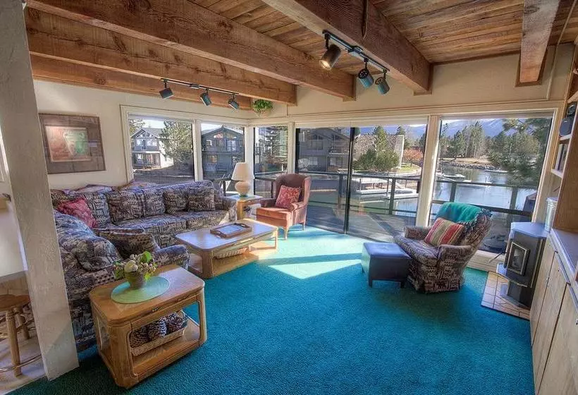 ホテル Tahoe Keys Home With Hot Tub