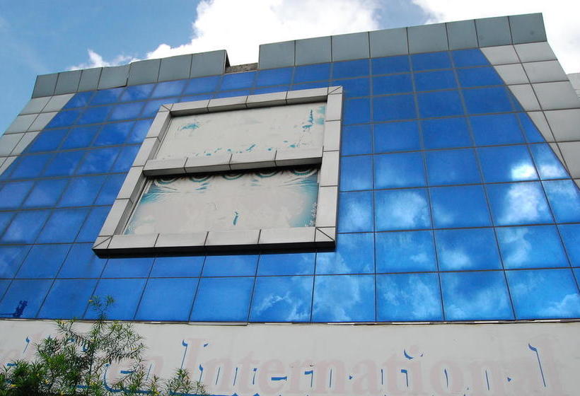 فندق Viren International