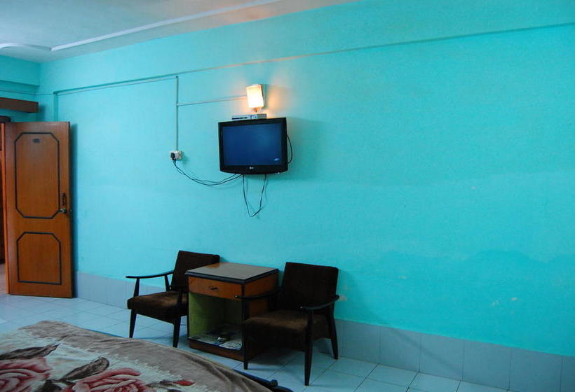 فندق Viren International