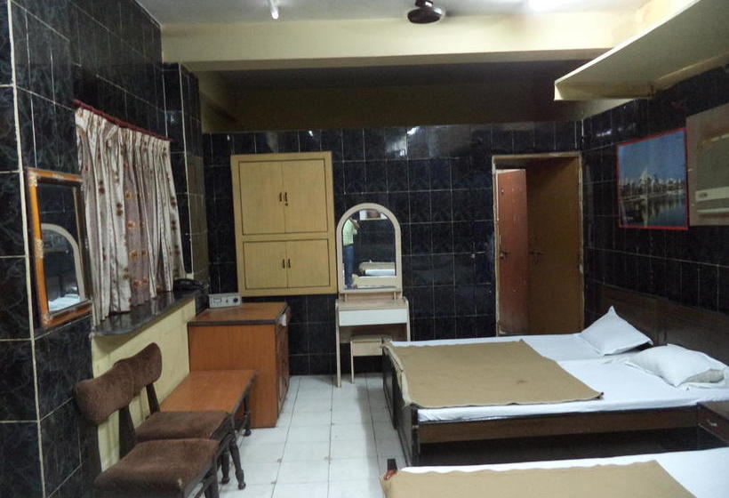 فندق Viren International