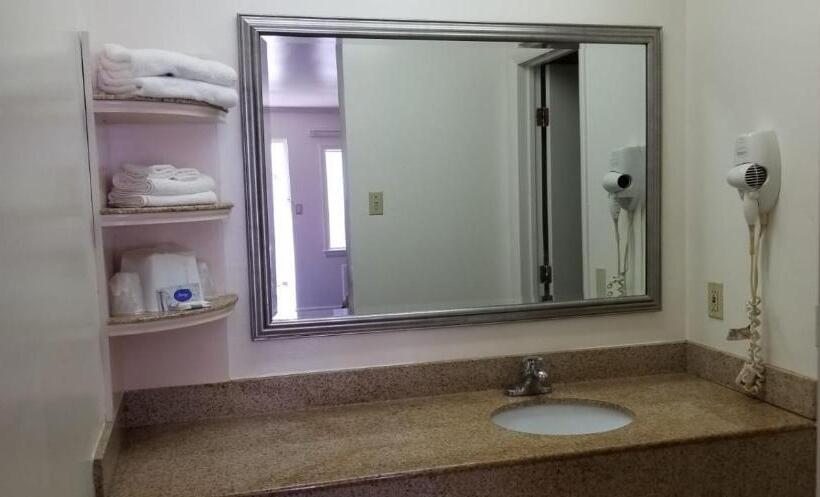 فندق على الطريق Budget Lodge