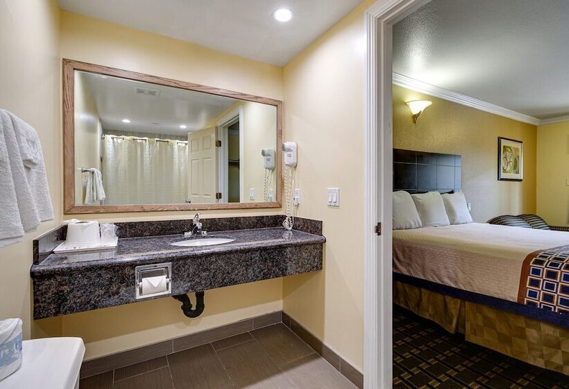 汽车旅馆  Hacienda Inn